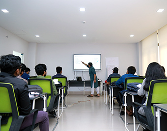 Grameenphone Accelerator 3.0 Conducts Design Thinking Bootcamp in Khulna
