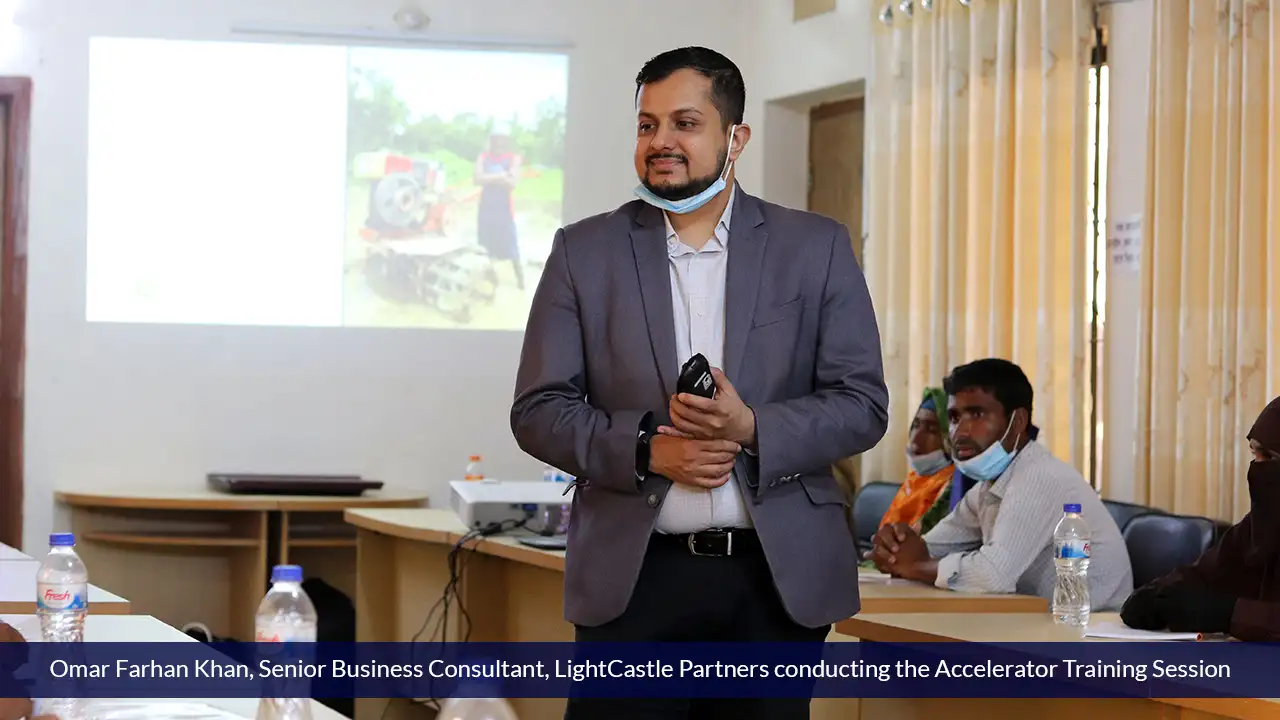 Omar Farhan Khan, Senior Business Consultant, LightCastle Partners conducting the Accelerator Program