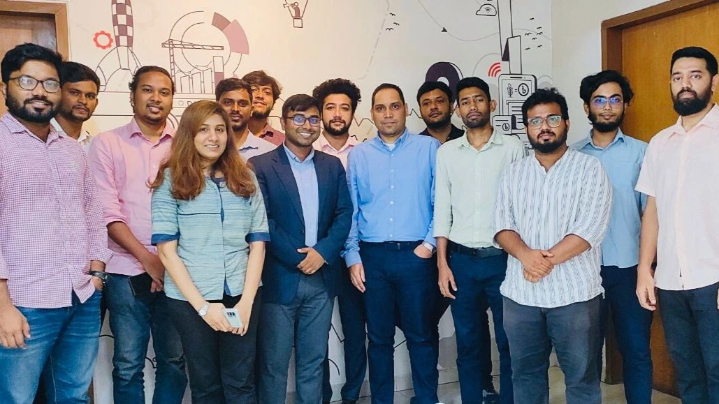 Bijon Islam Conducts Session for BYLC Accelerator Program: Navigating Market Research and Financial Management
